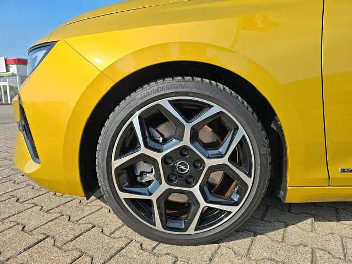 Opel Astra L Ultimate Paket PHEV Schiebedach HUD LED