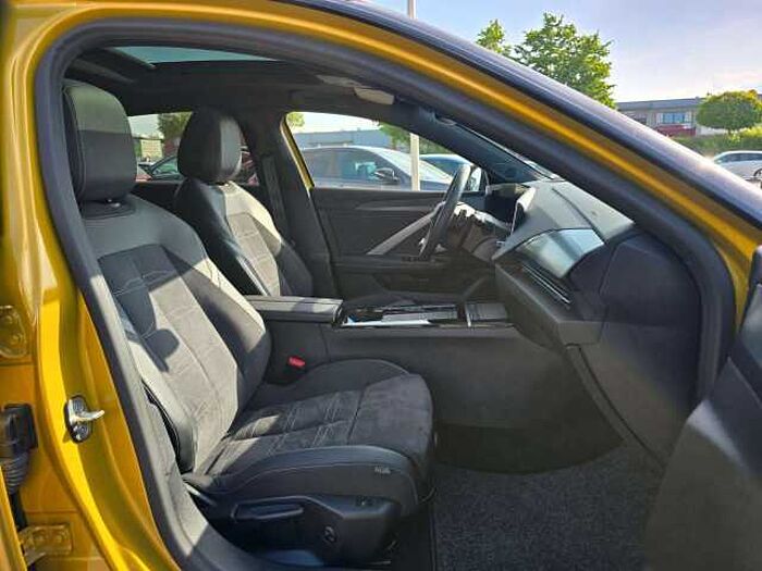 Opel Astra L Ultimate Paket PHEV Schiebedach HUD LED