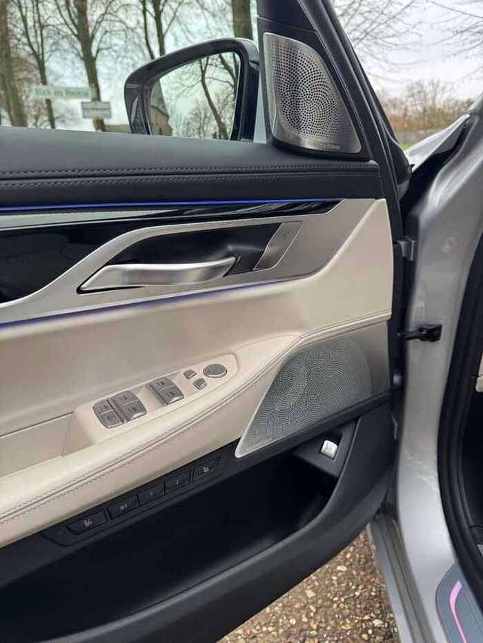 BMW 750 LixDrive KöniglicherVorbesitz Voll Ausstatung